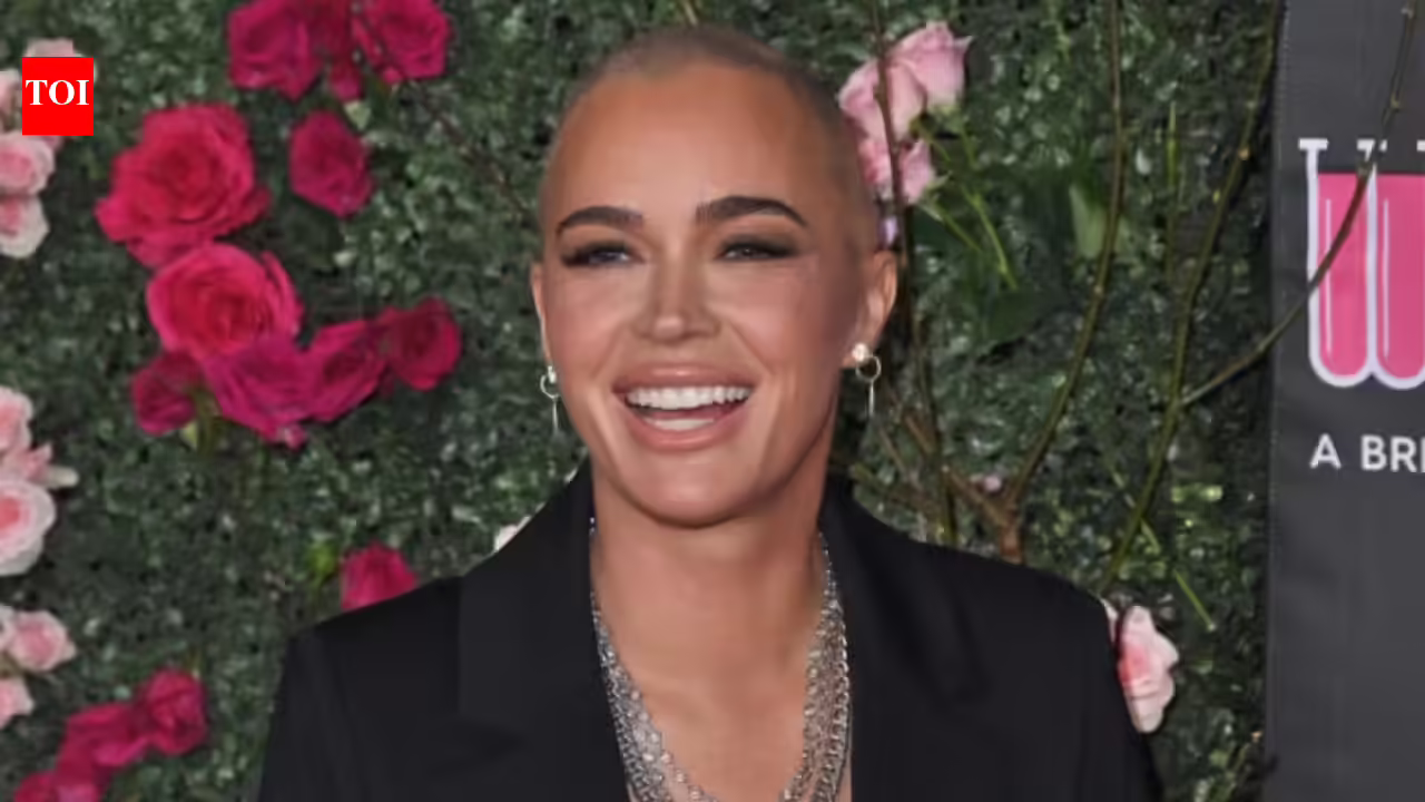 Teddi Mellencamp clarifies the status of her cancer diagnosis after dad John Mellencamp said she was ‘suffering’ |