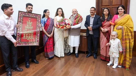Kangana Ranaut rings in 40th birthday with Prime Minister Narendra Modi, family: ‘Ye ek yaadgar janamdin raha’